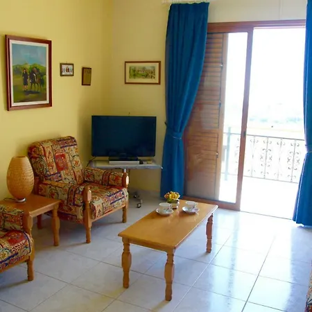 Appartamento Tsada 2 Bedroom Tsadha